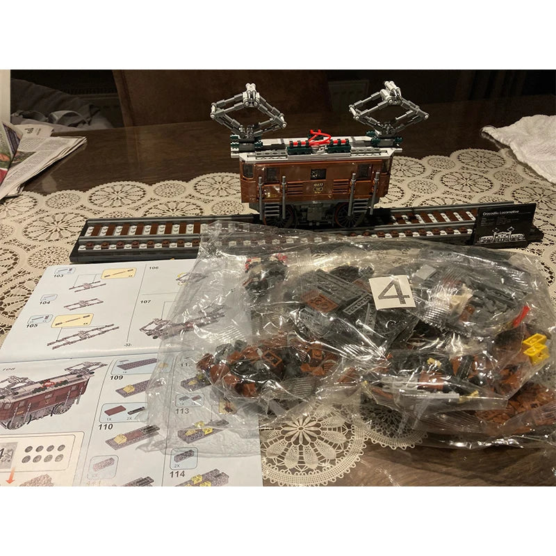 Creative Expert Crocodile Locomotive Building Blocks Trains Tracks Car Model Compatible 10277 Bricks Toys For Children Gifts-EXPROTAS