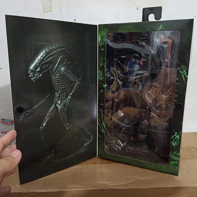 NECA Alien Big Chap Figure 40th Anniversary Predator Egg Facehugger Model Toy