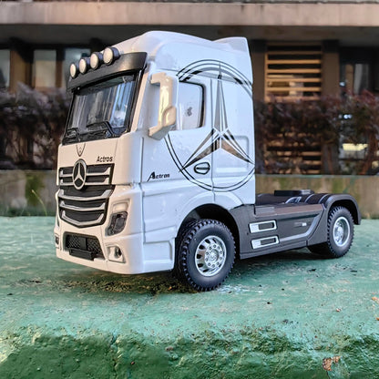 1:50 Diecast Truck Toy Container Model with Sound & Light for Boys